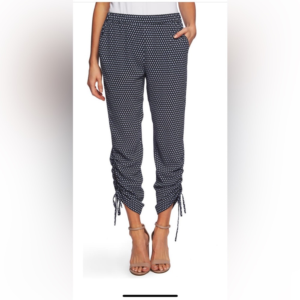 CeCe Garden Geo Ruched Ankle Pants